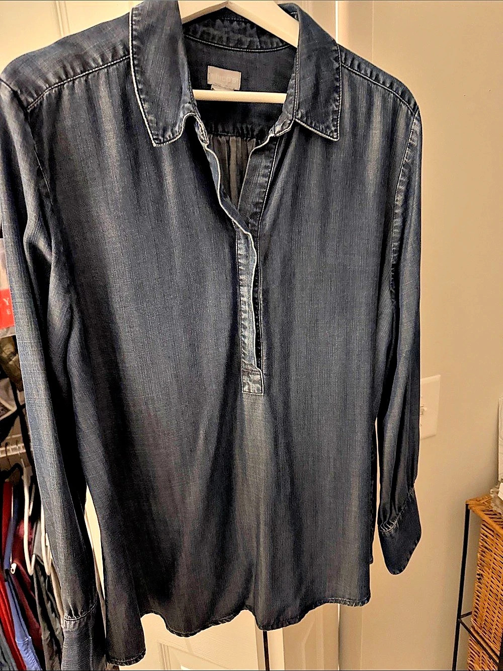 Chico's Lyocell Button Down Shirt in Black Like New